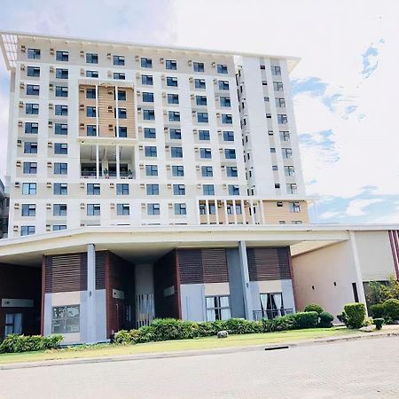 Soltana Nature Residences Condominium 麦克坦 外观 照片